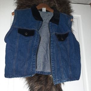 Demin vest w/ velvet on collar and pockets
